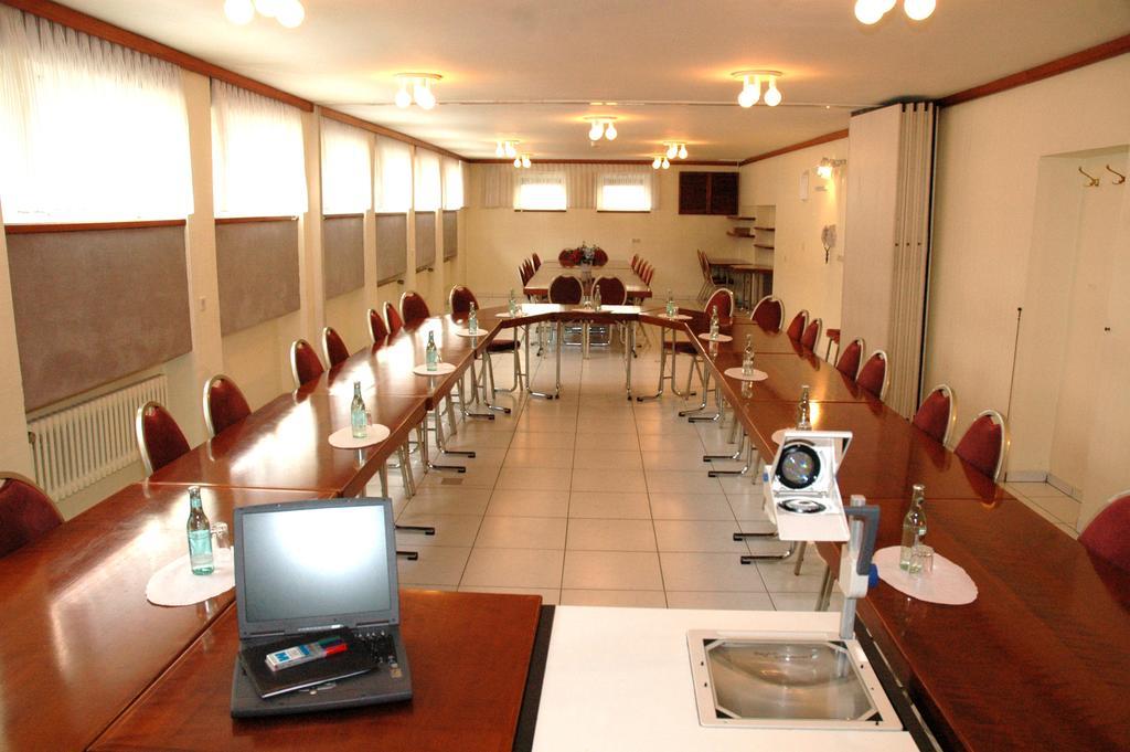 קאסל Hotel Excelsior מראה חיצוני תמונה