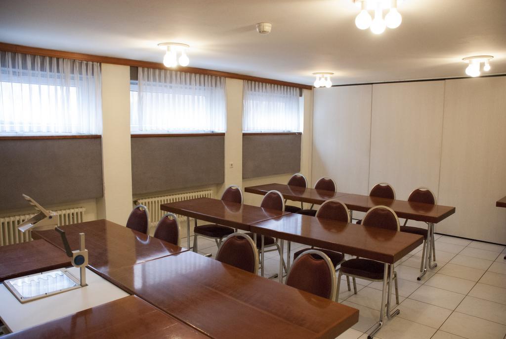 קאסל Hotel Excelsior מראה חיצוני תמונה