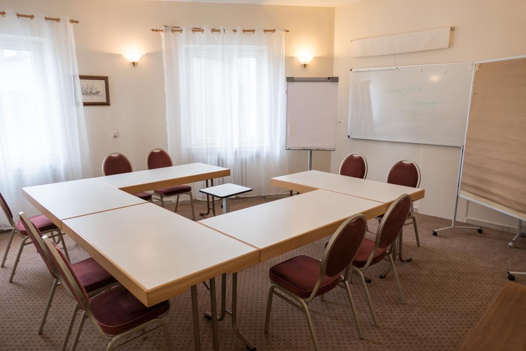 קאסל Hotel Excelsior מראה חיצוני תמונה