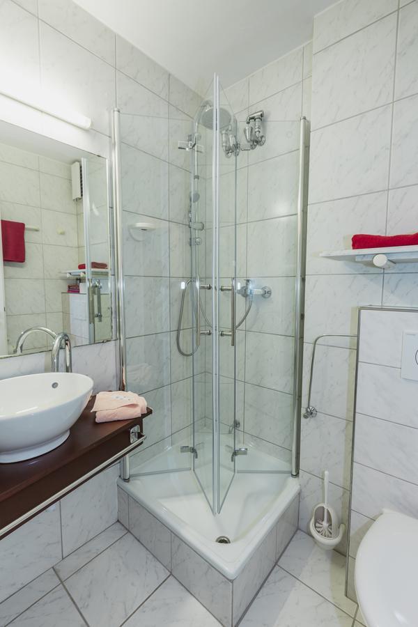 קאסל Hotel Excelsior מראה חיצוני תמונה