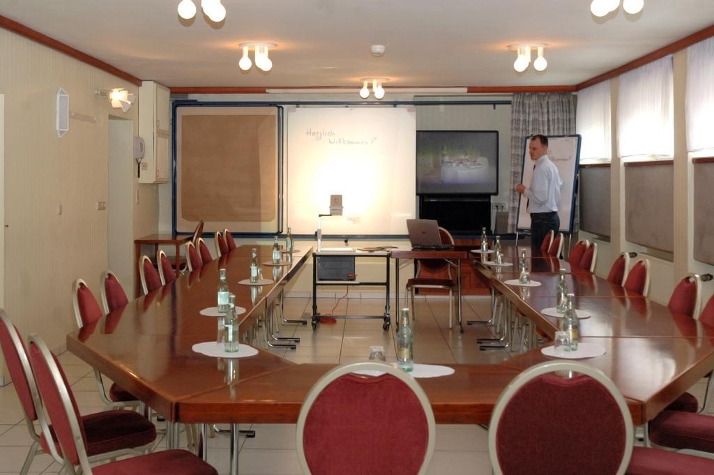 קאסל Hotel Excelsior מראה חיצוני תמונה
